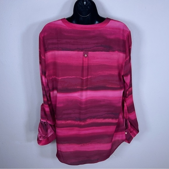 MEDIUM INVESTMENTS FUCHSIA PINK OMBRÉ PRINT BLOUSE  HENLEY NECKLINE - Picture 5 of 11